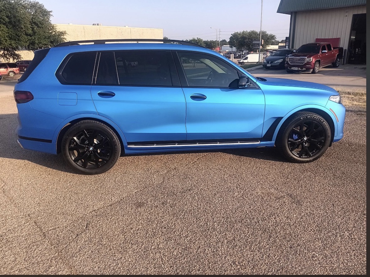 BMW X7 · Full Side Profile